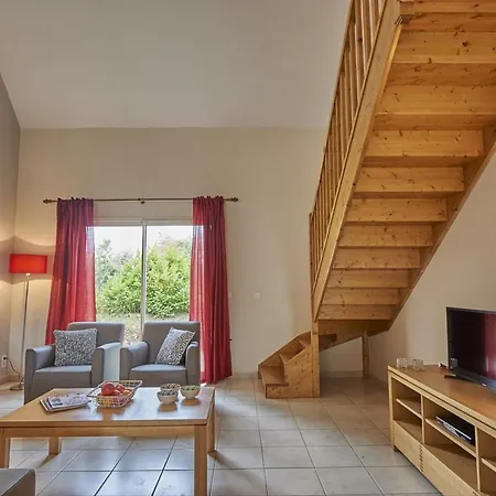 6 Pers. Semi-detached *